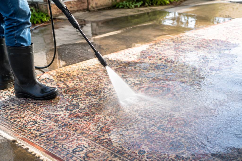 Nettoyer un tapis au karcher : conseils et précautions pour un résultat efficace